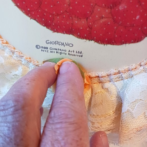 VTG 1988 Giordano Art Satin Lace Oval Framed Dolls in Red Christmas Stocking 15" - Picture 5 of 9